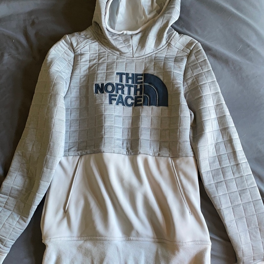 North face sweater
